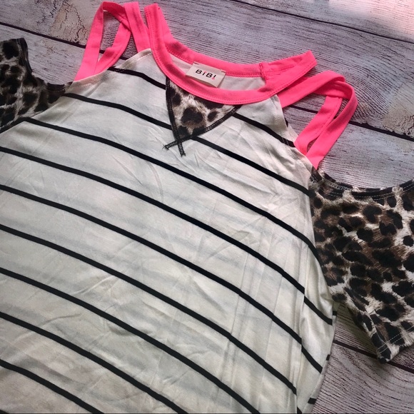 NWT Boutique Cold Shoulder Leopard Top S - M - L - Picture 5 of 6